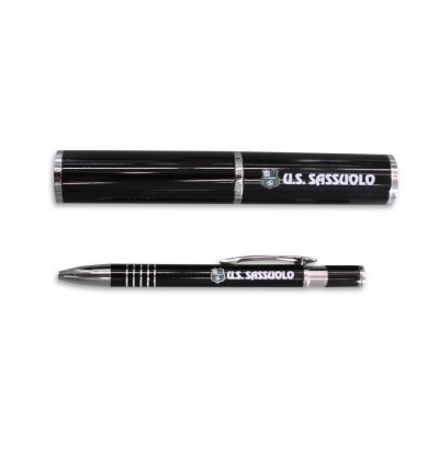 Penna con contenitore di acciaio